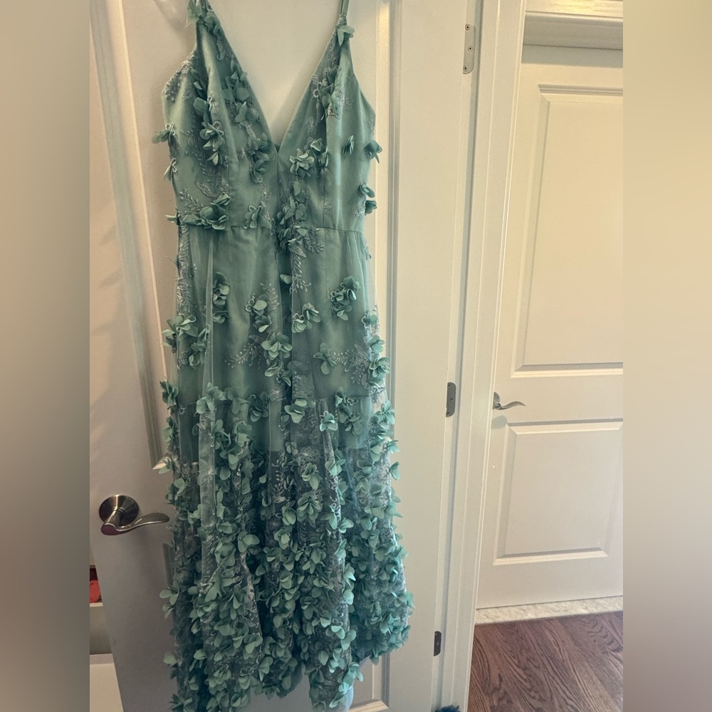 HELSI GOWN
